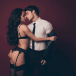 Hoe je langzaam met BDSM kunt beginnen en het in je relatie kunt integreren